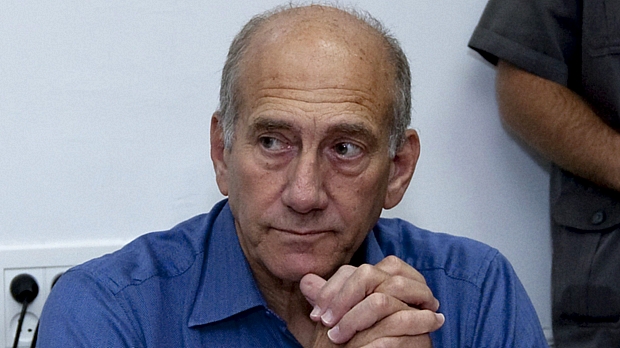 O ex-premiê de Israel, Ehud Olmert, durante audiência