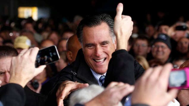 Mitt Romney com eleitores em Iowa, nos Estados Unidos