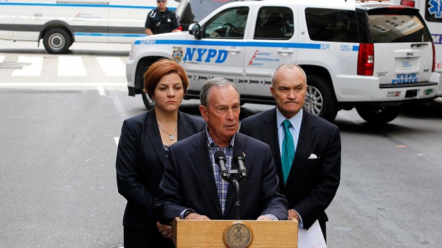 O prefeito de Nova York, Michael Bloomberg, afirmou que nove pessoas ficaram feridas no tiroteio