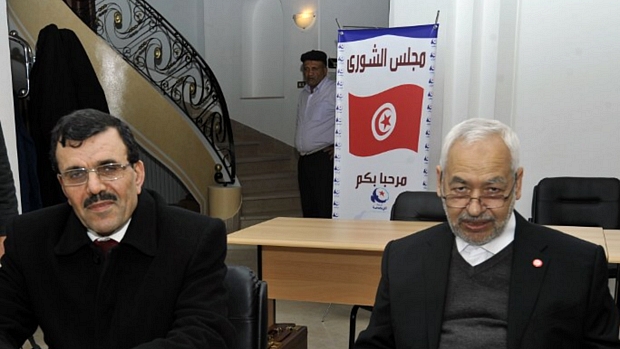 O ministro do Interior, Ali Larayedh, e o líder do Ennahda, Rached Ghannouchi