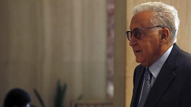 Lakhdar Brahimi reconhece que sua missão de paz para a Síria é uma tarefa árdua