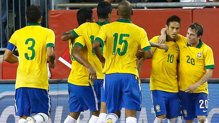 Brasil comemora gol durante jogo amistoso contra Portugal em Foxborough, Massachusetts