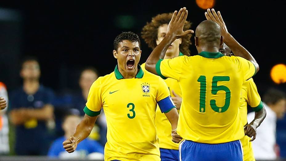 Brasil comemora gol durante jogo amistoso contra Portugal em Foxborough, Massachusetts