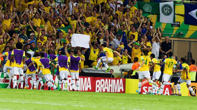Fred abre o placar no estádio do Maracanã durante final da Copa das Confederações entre Brasil e Espanha, no Rio de Janeiro