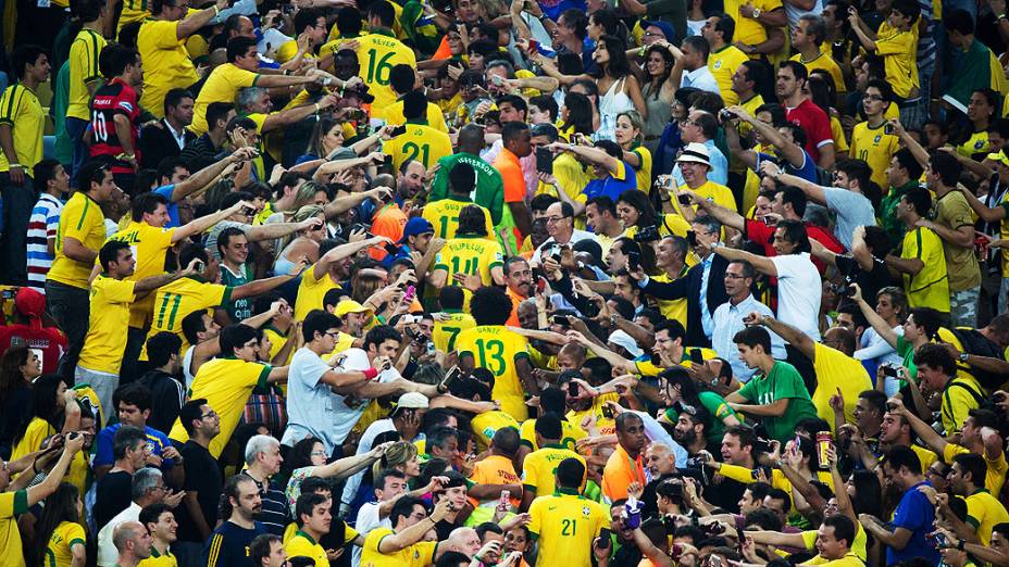 Seleção do Brasil no estádio Maracanã durante final da Copa das Confederações entre Brasil e Espanha, no Rio de Janeiro