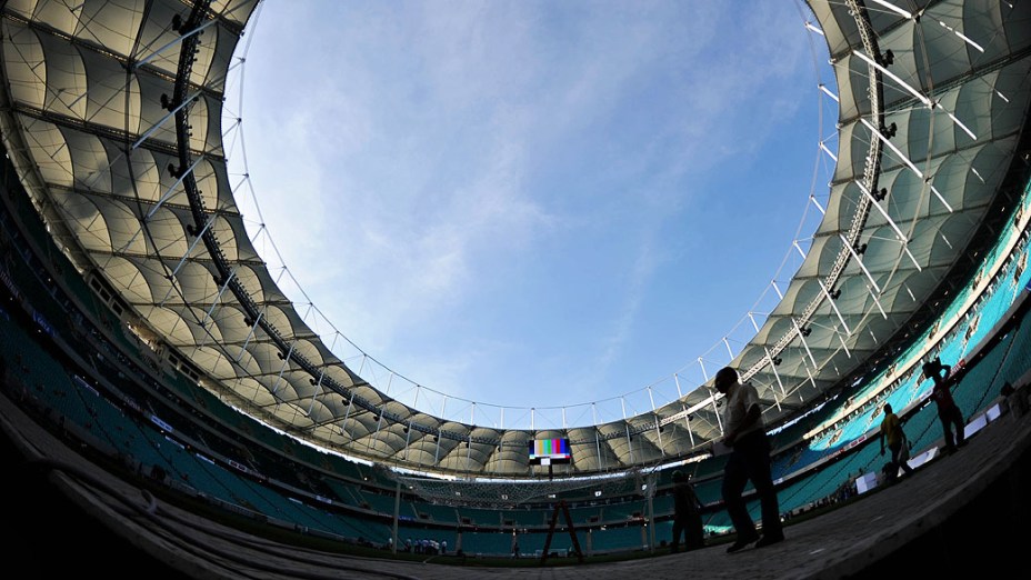 Arena Fonte Nova, na Bahia recebe os últimos ajustes para inauguração. O estádio receberá jogos da Copa das Confederações