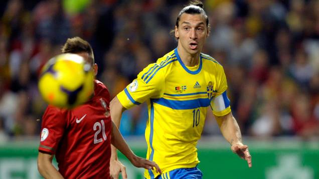 Jogador da Suécia, Ibrahimovic, durante partida contra Portugal, pelas eliminatórias da Copa dao Mundo, em Lisboa