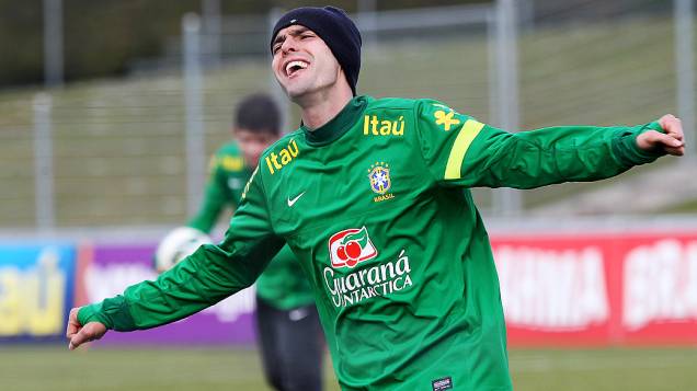 Kaká, durante treino da seleção brasileira nesta terça feira (19) em Genebra, Suíca antes do amistoso contra a Itália