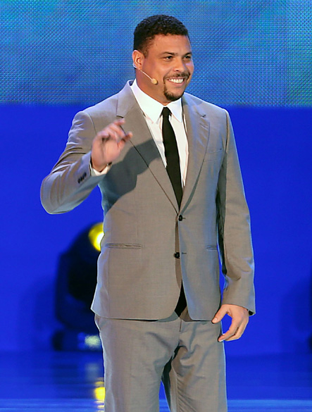 Ronaldo durante a cerimônia do sorteio dos grupos da Copa de 2014