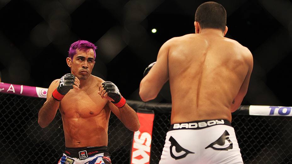 Felipe Arantes vence Godofrey Pepey pelo Card Preliminar do The Ultimate Fighter 2 Finale, em Fortaleza
