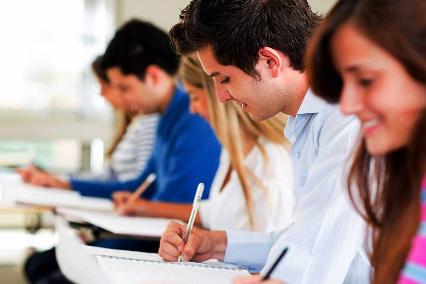 Santander abre 1.070 bolsas de estudos no exterior