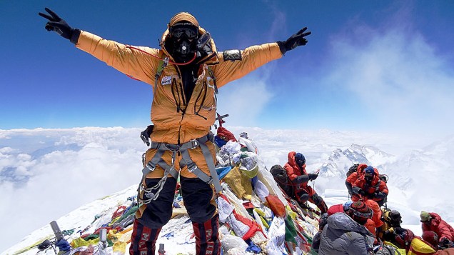 Rodrigo Raineri é o primeiro brasileiro a chegar ao topo do Everest três vezes