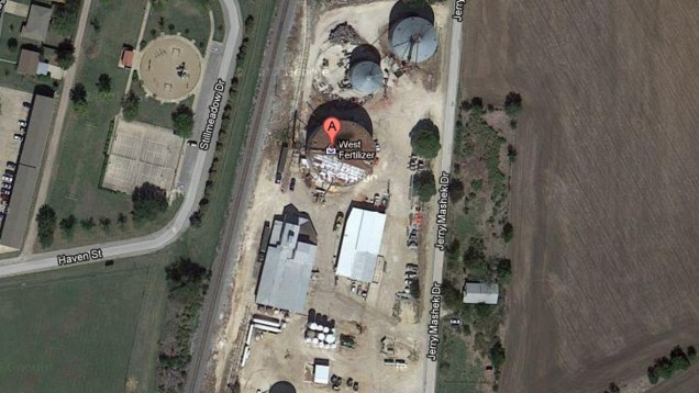A fábrica da West Fertilizer que explodiu nesta quarta-feira, em imagem aérea