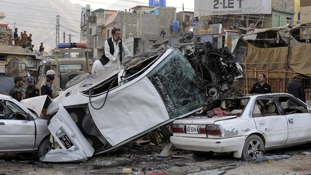 Carro-bomba explode na cidade de Quetta, no Paquistão