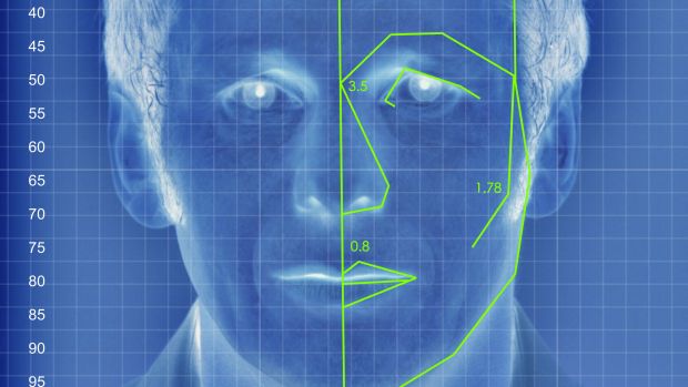 Equipamento portátil compara traços físicos para identificar suspeitos