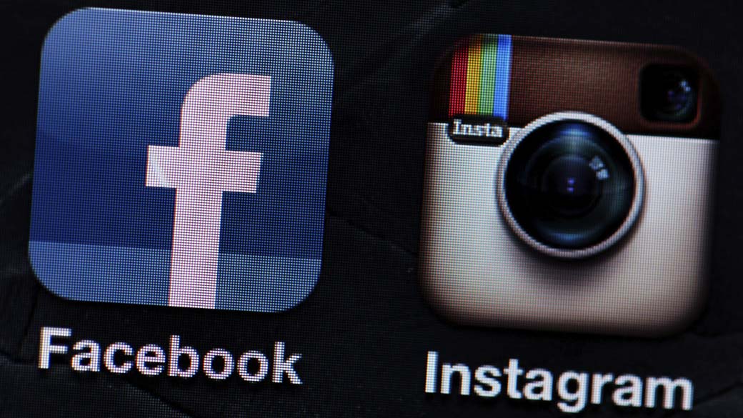 Logo do Facebook ao lado do logo do Instagram
