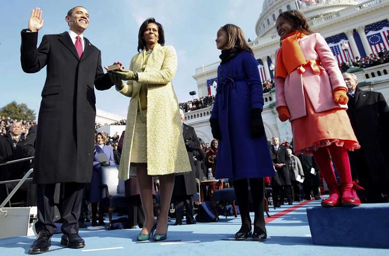 A família permaneceu unida no juramento do presidente no dia da posse, em janeiro de 2009.