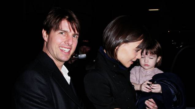 Katie Holmes e Tom Cruise em Nova York com sua filha Suri em 2008<br>  <br><br>