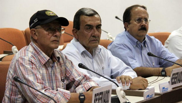 O membros das Farc Ricardo Téllez, Mauricio Jaramillo e Andrés París