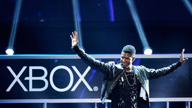 Cantor Usher durante apresentação do jogo Dance Central 3 para Xbox, em conferência de imprensa da Microsoft  na Electronic Entertainment Expo, Los Angeles