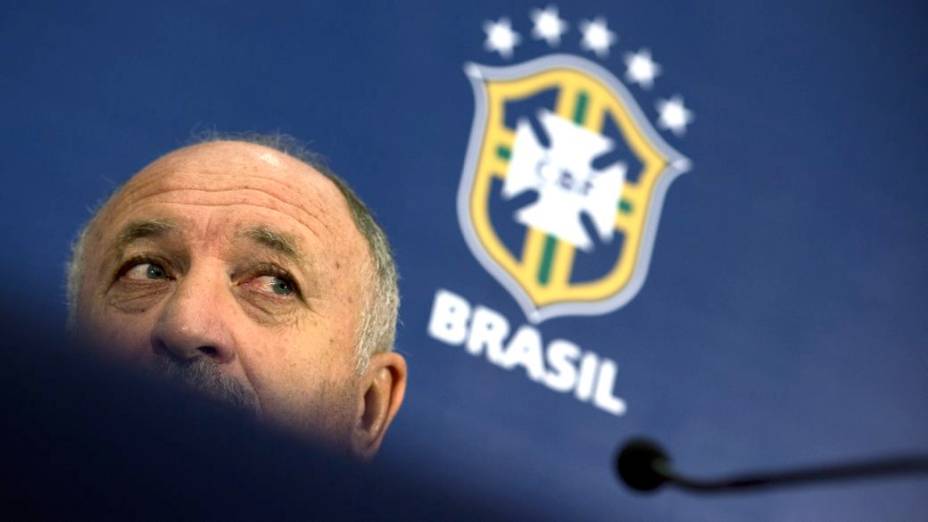 O técnico Luiz Felipe Scolari em entrevista coletiva na véspera de sua reestreia pela seleção, no amistoso contra a Inglaterra, em Wembley