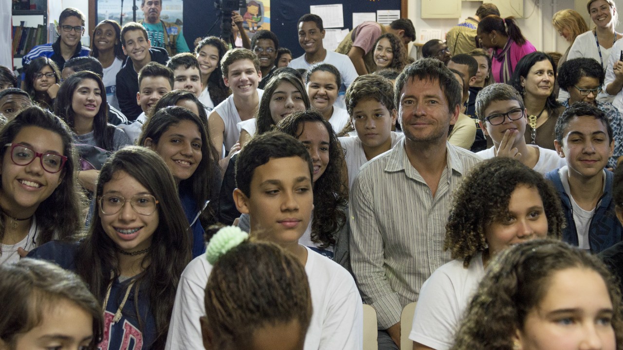 Frenkel, em visita à Escola Municipal Francis Hime, no Rio de Janeiro: 'É urgente que haja mais diversão na sala de aula'
