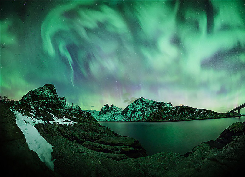 <p>Aurora boreal no arquipélogo de Lofoten na Noruega</p>