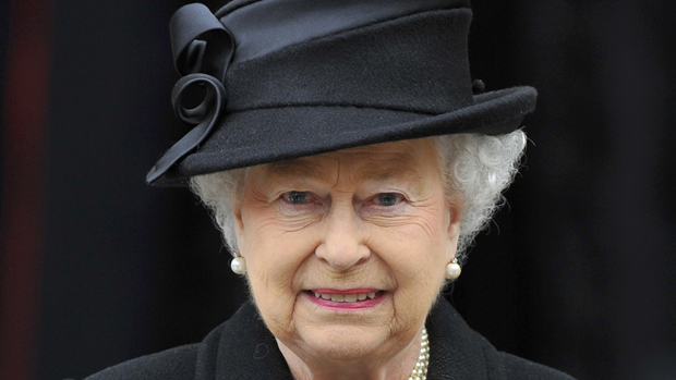 Rainha Elizabeth II durante o funeral da ex-primeira-ministra britânica Margaret Thatcher