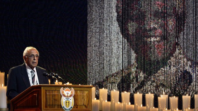 Ahmed Kathrada, amigo de Nelson Mandela, durante funeral do ex-presidente sul-africano