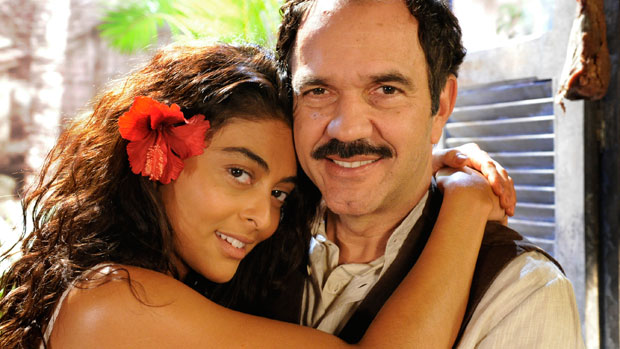 Juliana Paes, como Gabriela, e Humberto Martins no papel de Nacib em <em>Gabriela</em>