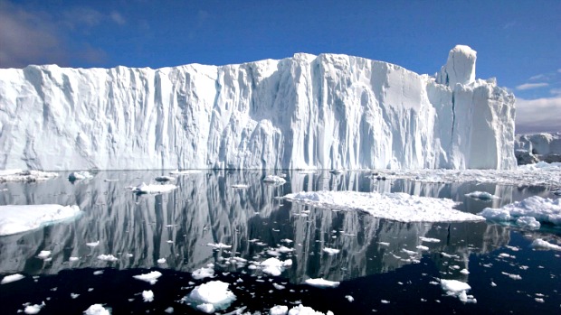 Quanto mais rápido as geleiras se movem, mais gelo e água derretida elas depositam nos oceanos
