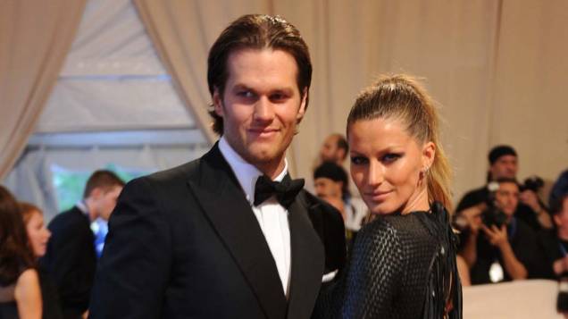 Com o marido, o jogador de futebol americano Tom Brady, Gisele foi ao baile de gala do Museu Metropolitan, em Nova York