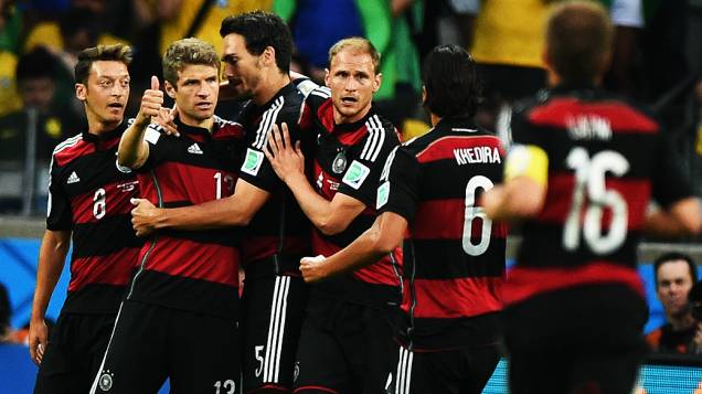 Jogadores da Alemanha comemoram gol contra o Brasil no Mineirão, em Belo Horizonte