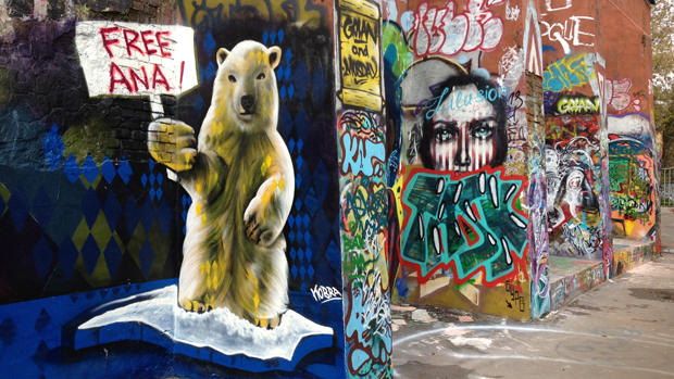 Grafite do artista brasileiro em Moscou que pede a libertação de Ana Paula