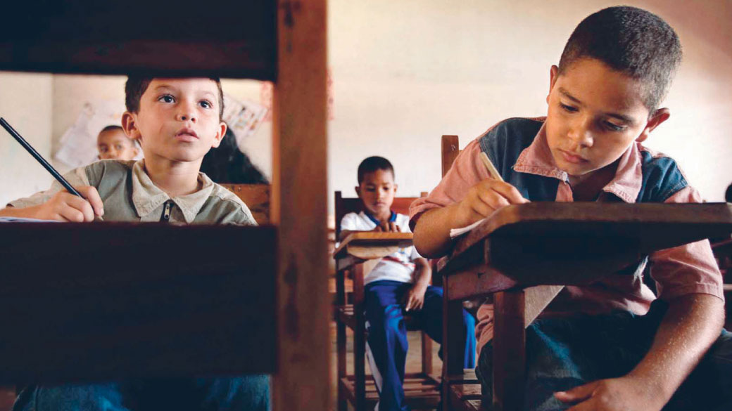 Apesar dos esforços, Brasil ainda está longe da universalização da educação básica