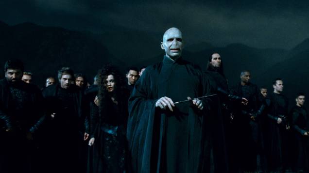 Ralph Fiennes como Lord Voldemort em<em> Harry Potter e as Relíquias da Morte: Parte 2</em>