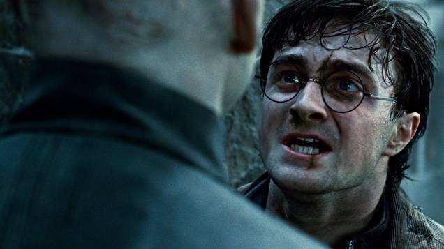 Harry e Voldemort durante cena do filme <em>Harry Potter e as Relíquias da Morte: Parte 2</em>