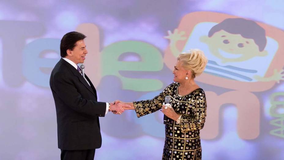 Silvio Santos e Hebe Camargo durante o programa "Teleton 2008", do SBT, em prol da AACD
