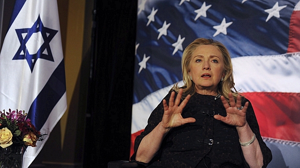 Secretária de Estado americana, Hillary Clinton criticou a expansão dos assentamentos israelenses