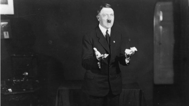 Adolf Hitler durante discurso