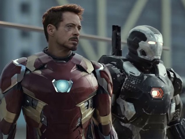 Homem de Ferro (Robert Downey Jr) no filme Capitão América: Guerra Civil