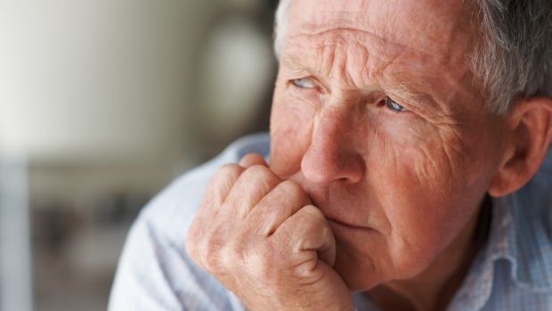 Demência: problema é mais comum em idosos, mas também pode afetar os mais jovens