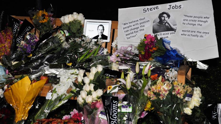 Homenagem a Steve Jobs na Califórnia
