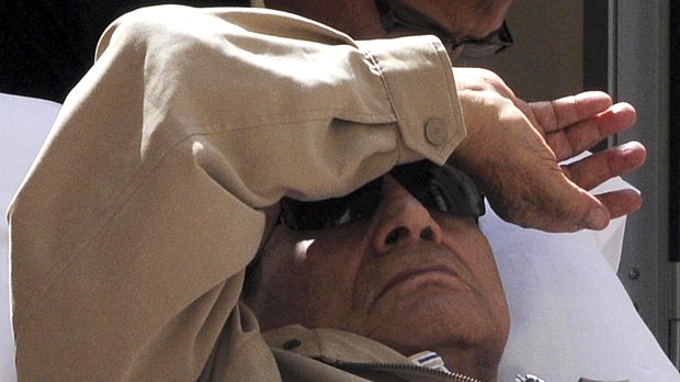 O ditador egípcio Hosni Mubarak foi condenado à prisão perpétua