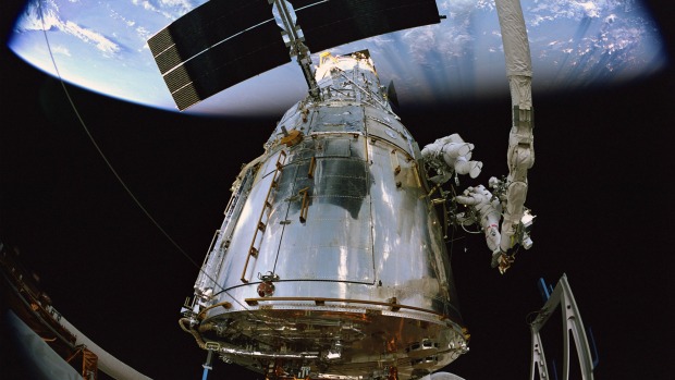 <p>Documentário Hubble 3 mostra missão da Nasa em 2009, quando sete astronautas do ônibus espacial Atlantis consertaram telescópio Hubbleconsertaram telescópio Hubble</p>
