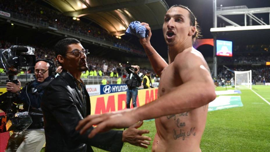 Ibrahimovic na comemoração do título do PSG, em Lyon