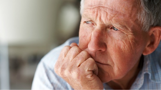 O Alzheimer, forma mais comum de demência, não tem causa conhecida e sua incidência aumenta com a idade