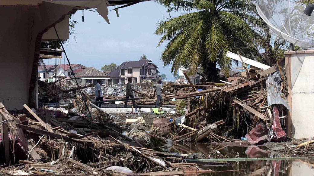 Na Indonésia, local atingido pelo tsunami de 2004