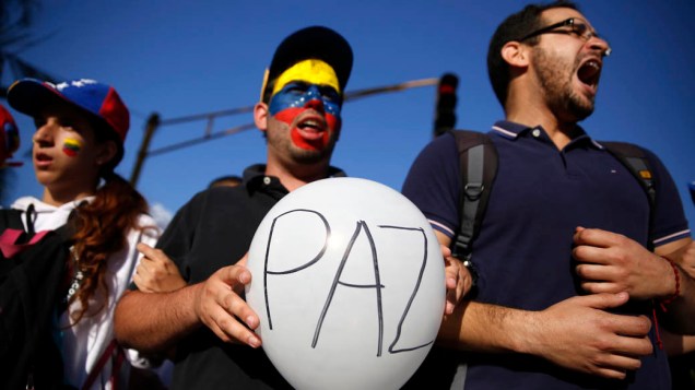 Partidários do líder da oposição, Leopoldo Lopez, durante um comício para promover a paz em Caracas