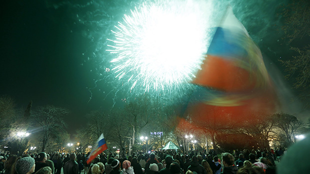 Em Sevastopol, comemoração após referendo de anexação da região da Crimeia à Rússia
